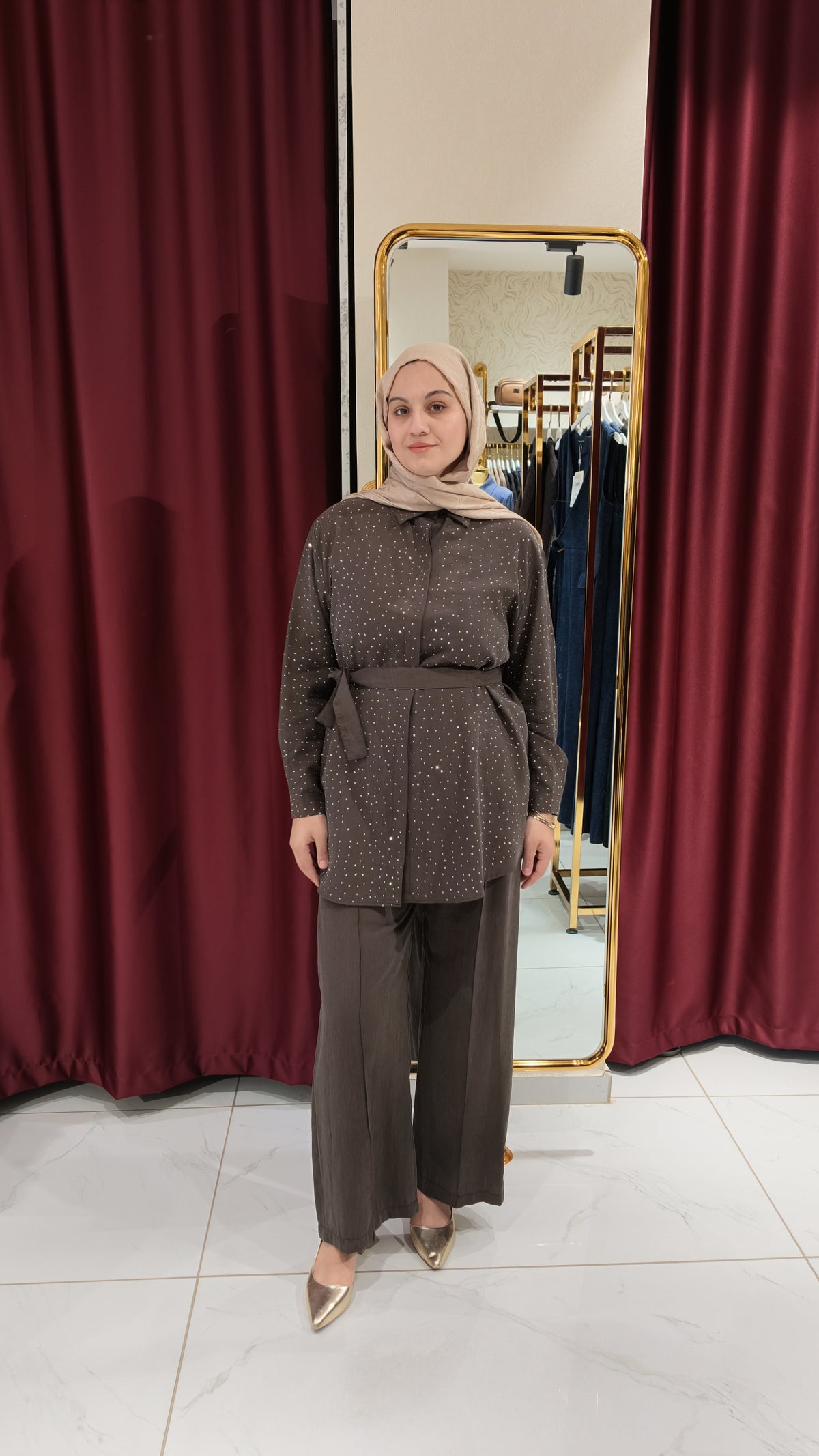 Taşlı Pantolonlu Takım