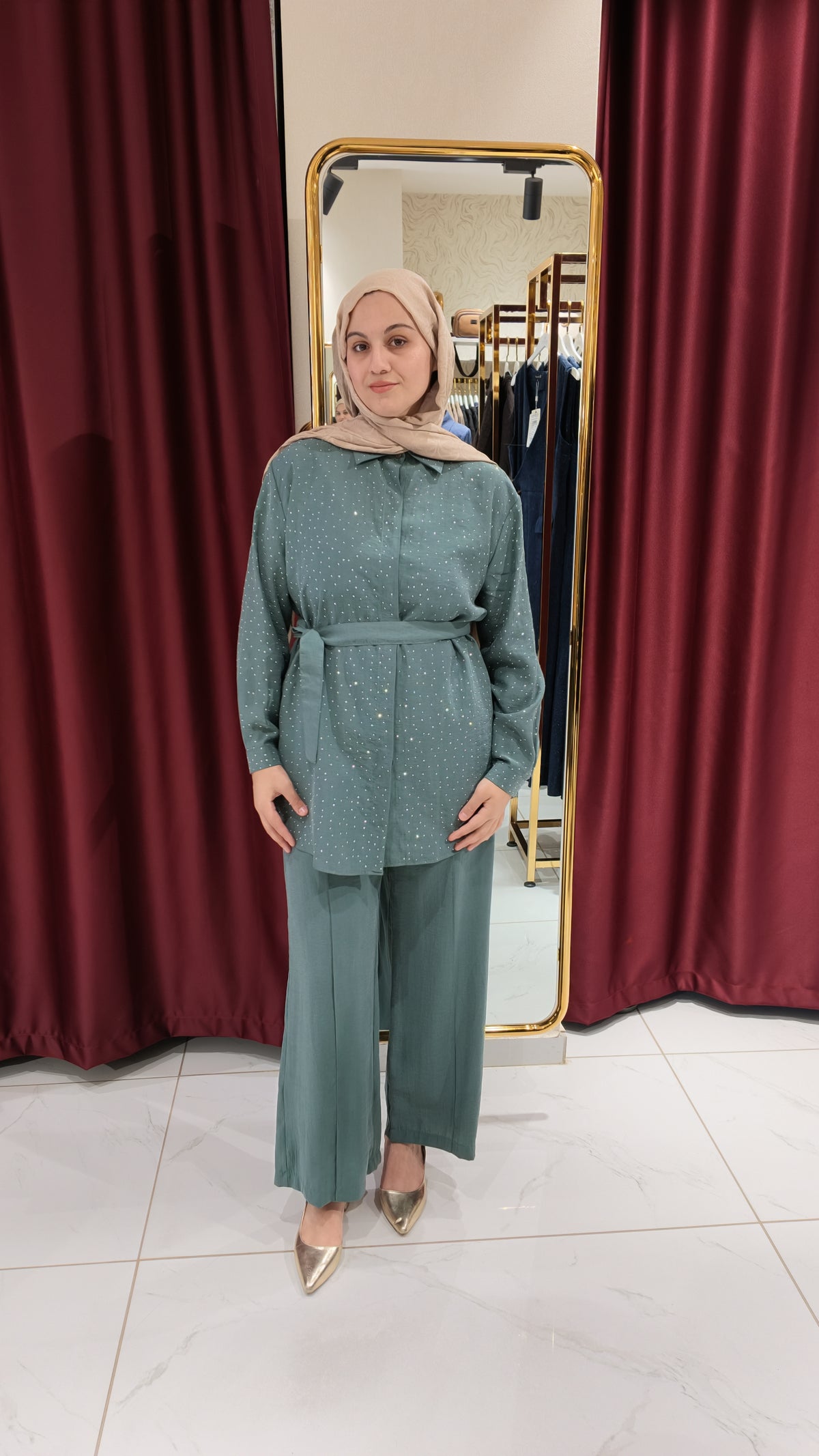 Taşlı Pantolonlu Takım