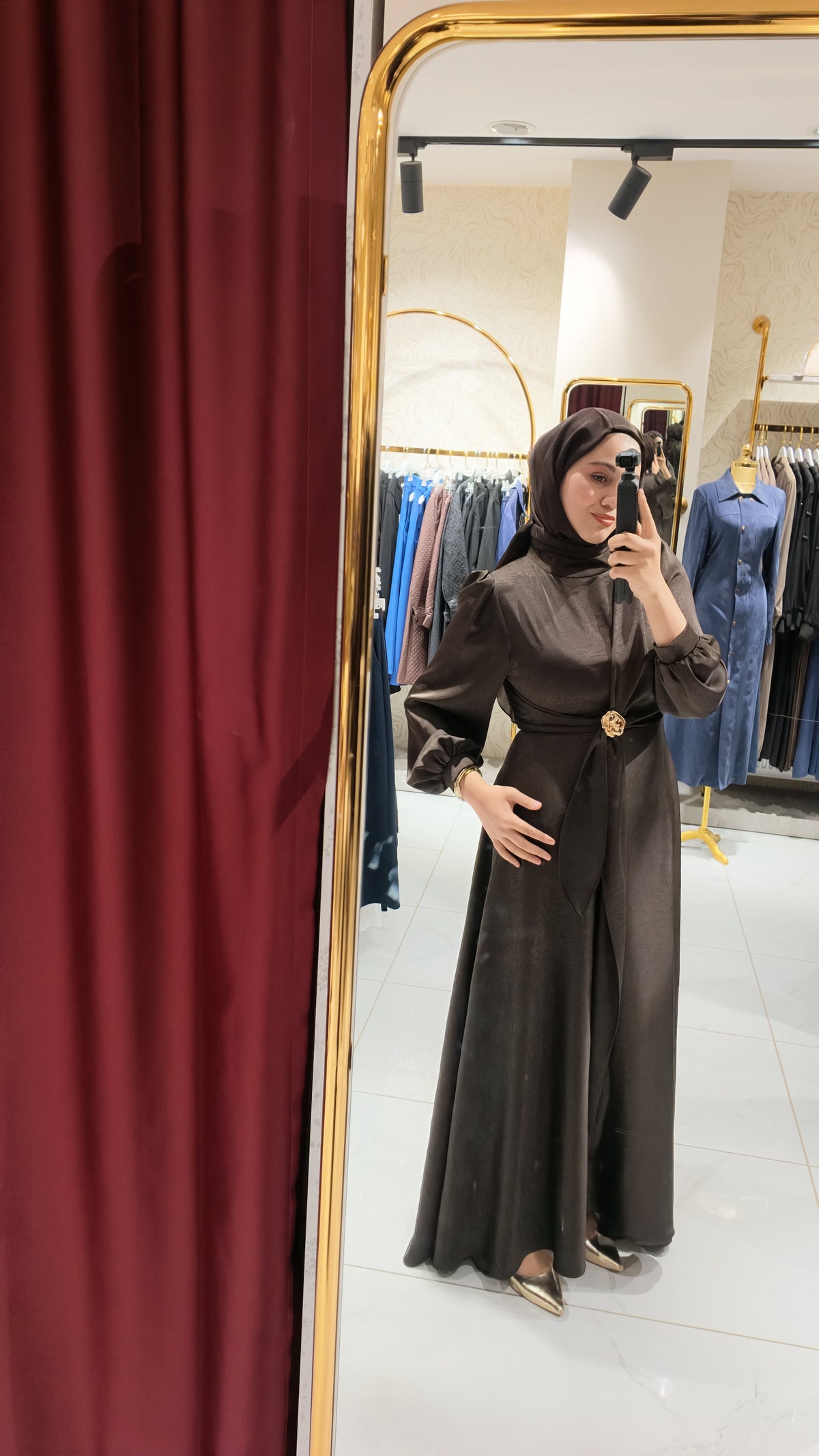 Toka Detaylı Şık Elbise