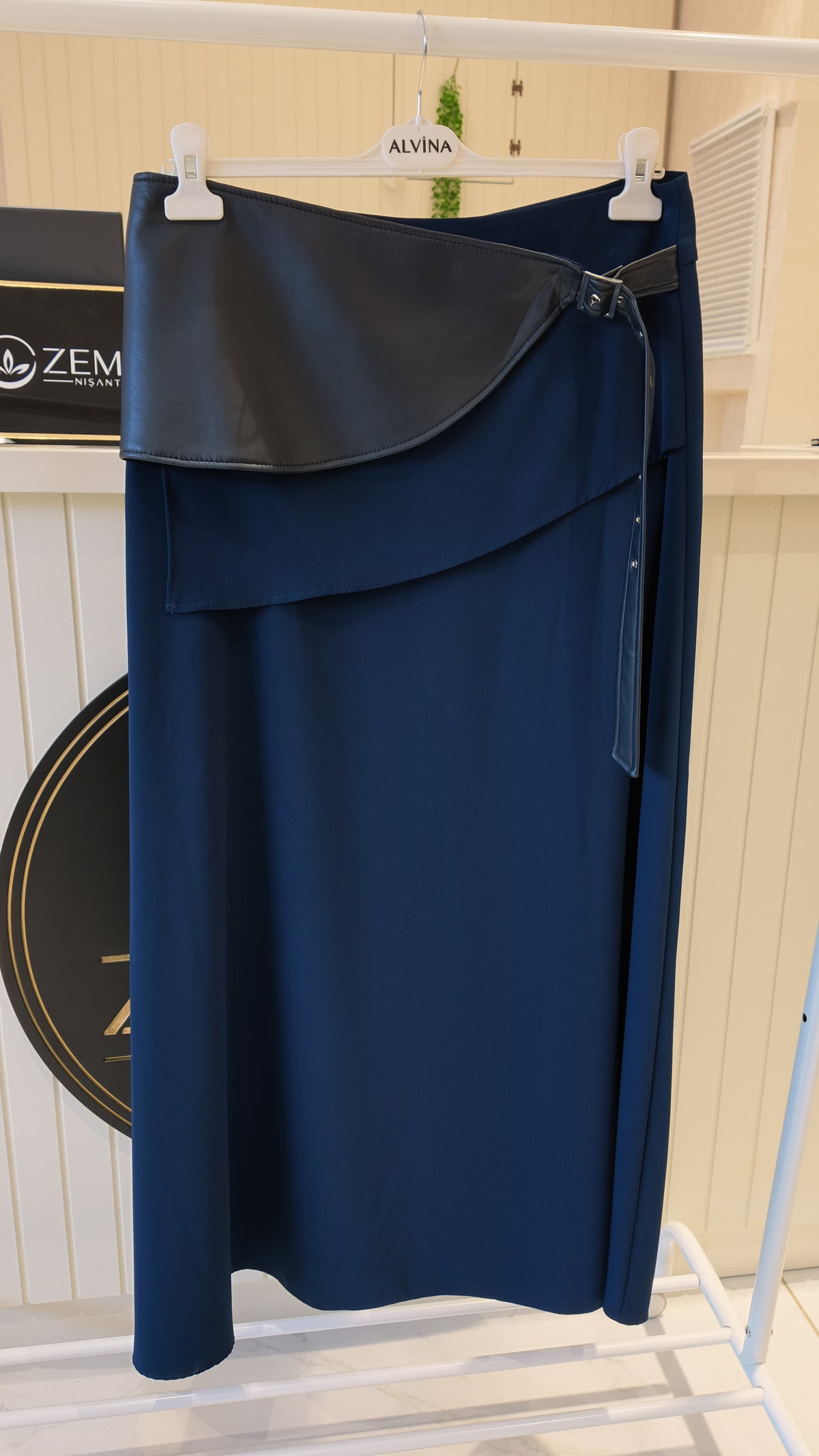 Deri Detaylı etek