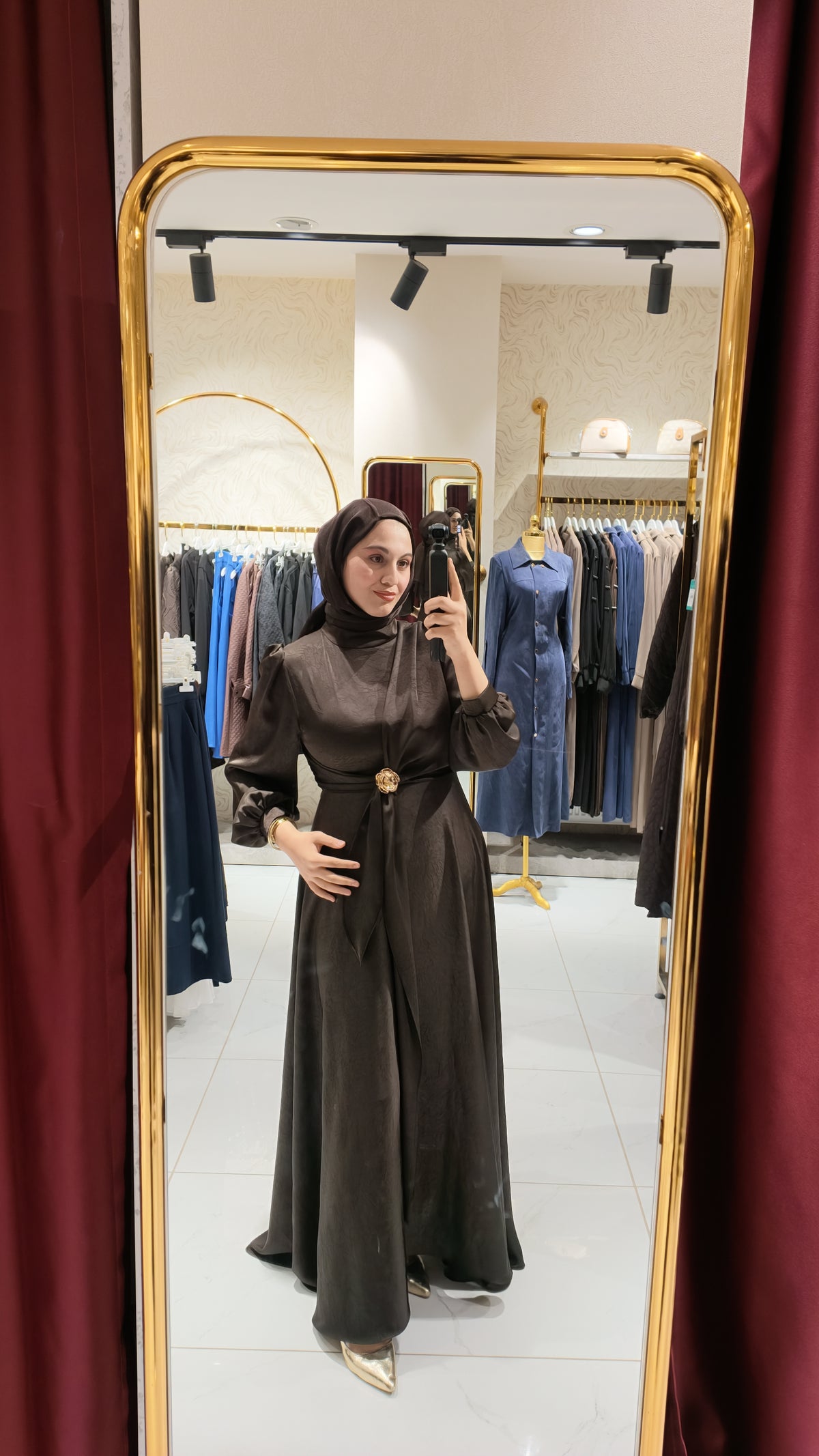 Toka Detaylı Şık Elbise