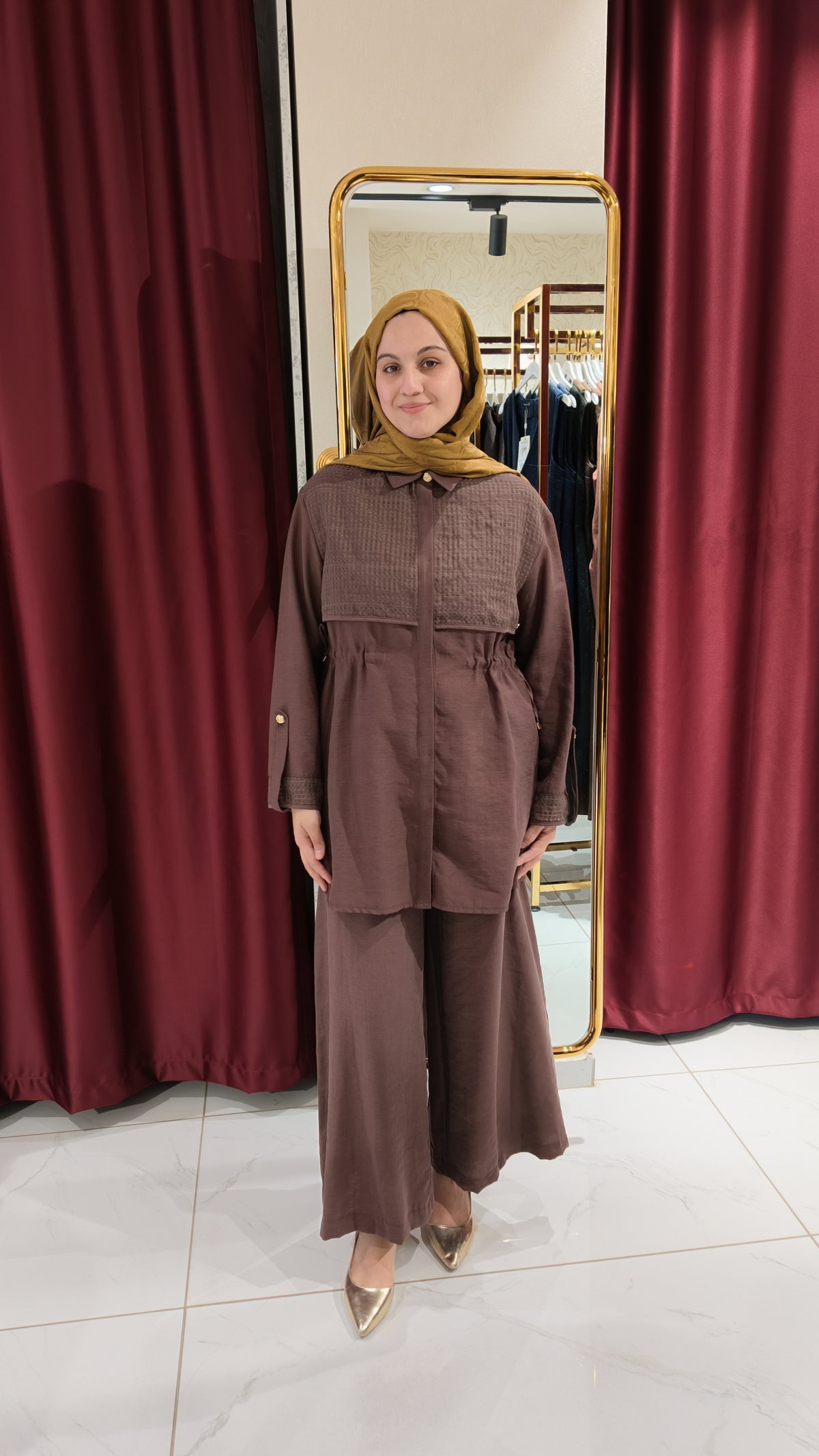 Kol Düğme Detaylı Pantolonlu Takım