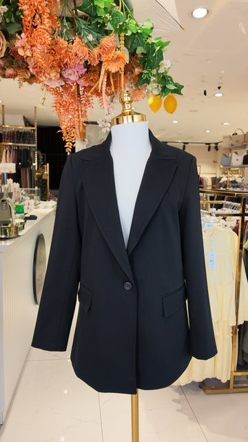 Tek Düğmeli Siyah Blazer Ceket