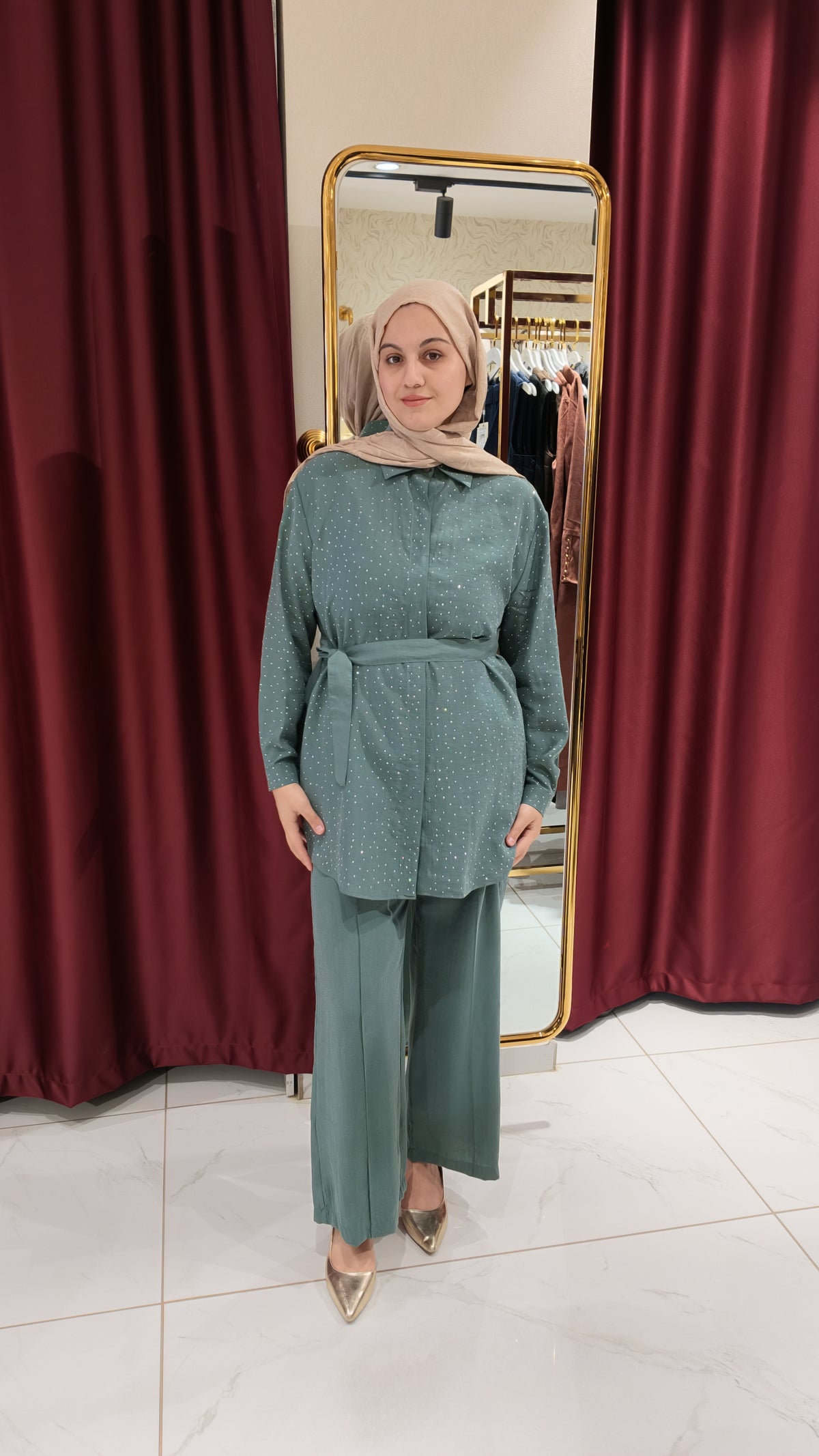 Taşlı Pantolonlu Takım