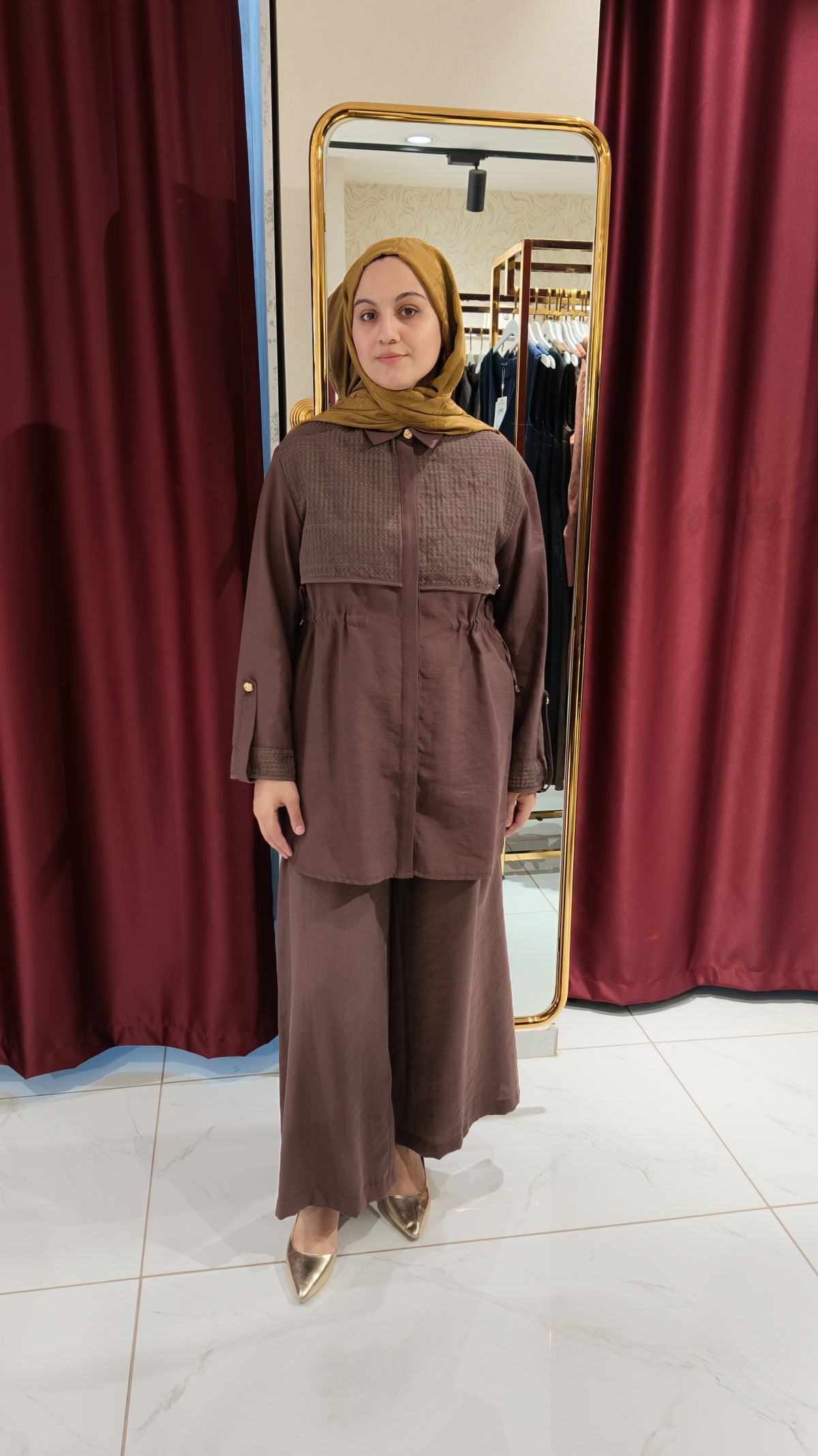 Kol Düğme Detaylı Pantolonlu Takım