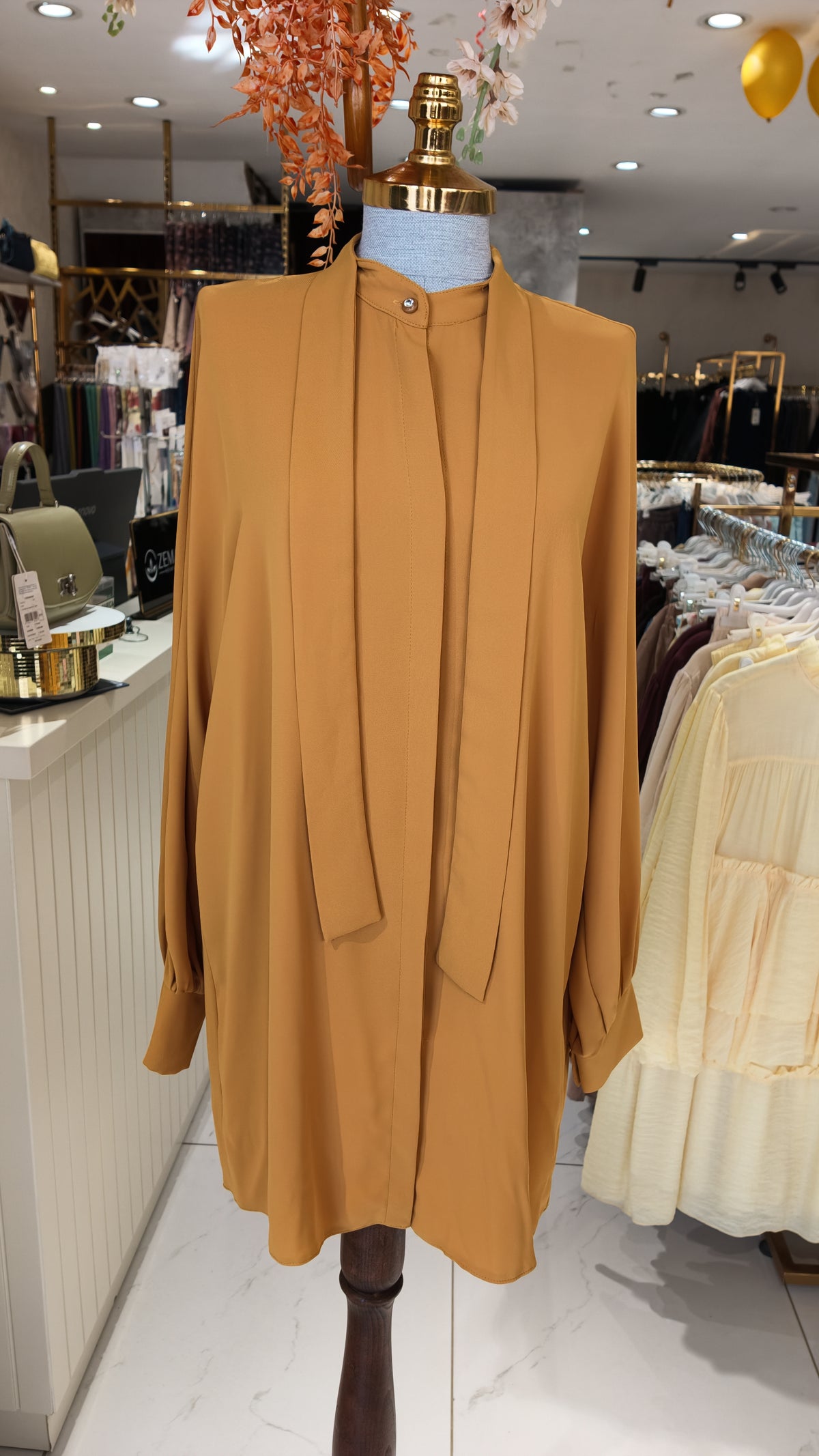 Amber Bağlamalı Yaka Tunik