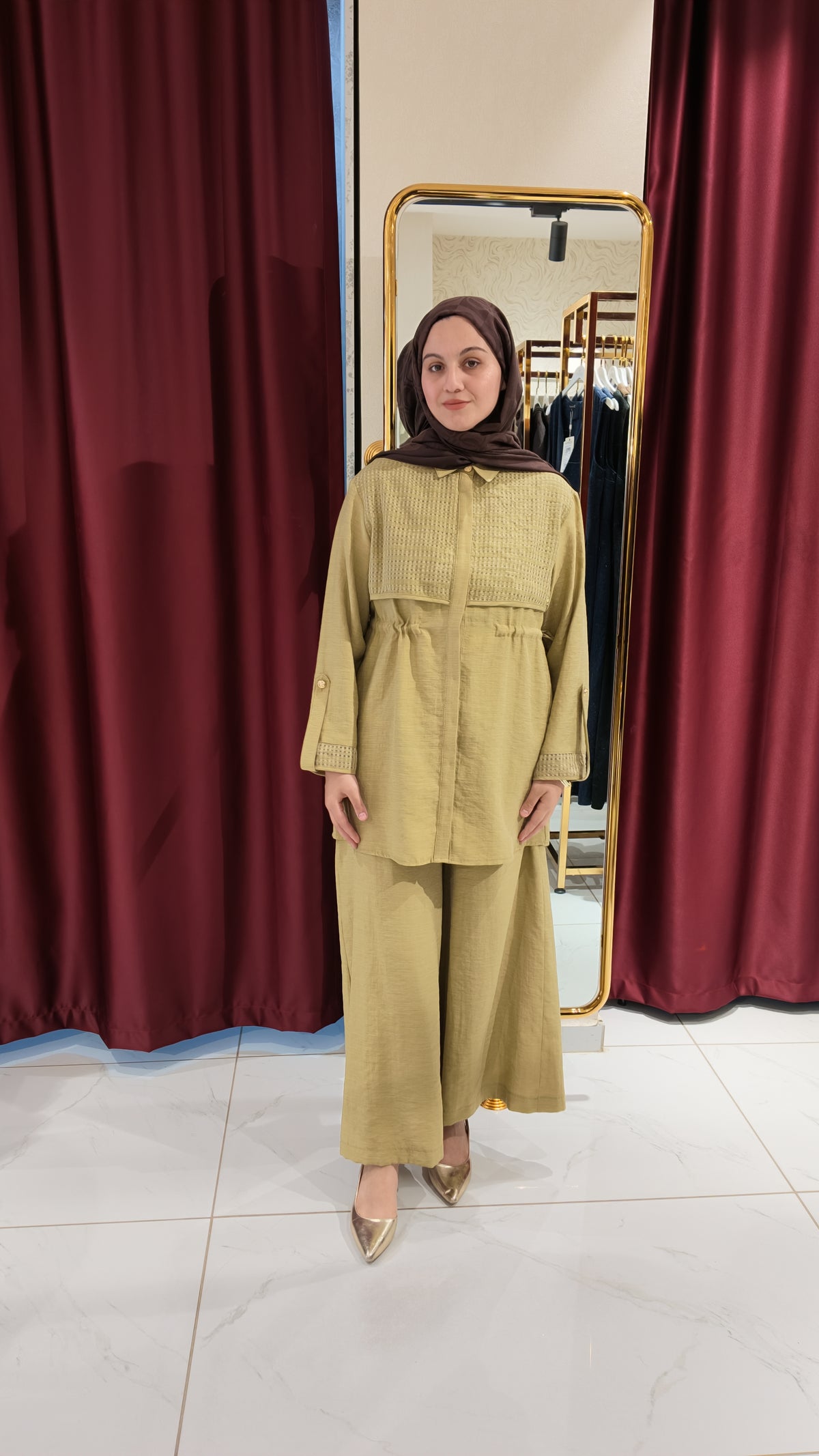 Kol Düğme Detaylı Pantolonlu Takım