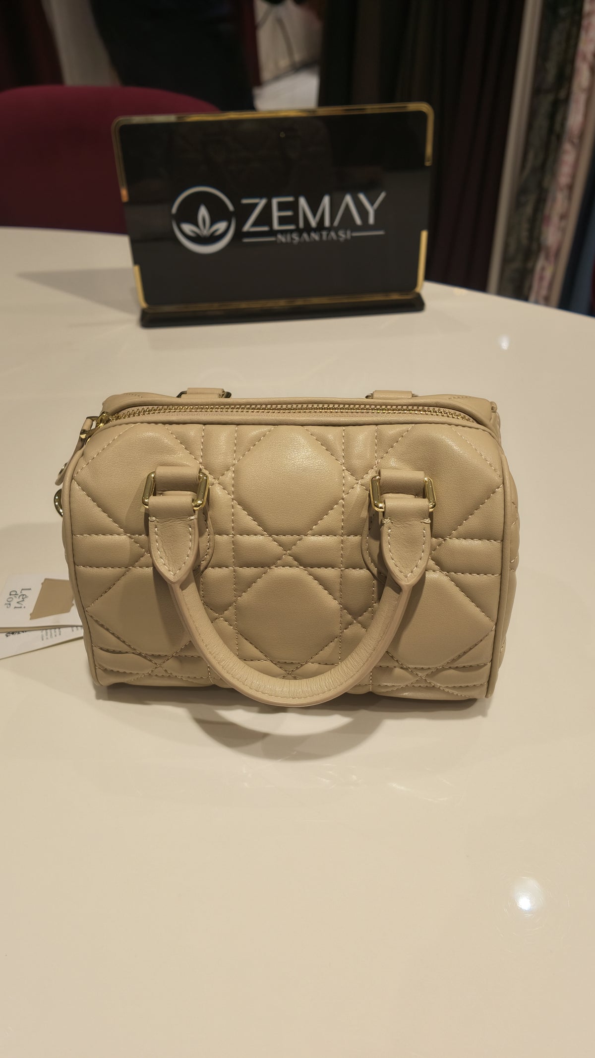 Levidor Kapitone Desenli El Çantası