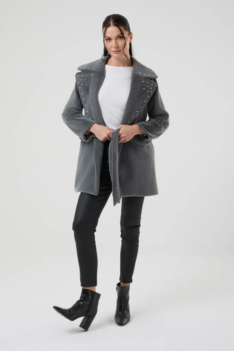 Kadın Yaka Taş Detaylı Kaşe Kürk